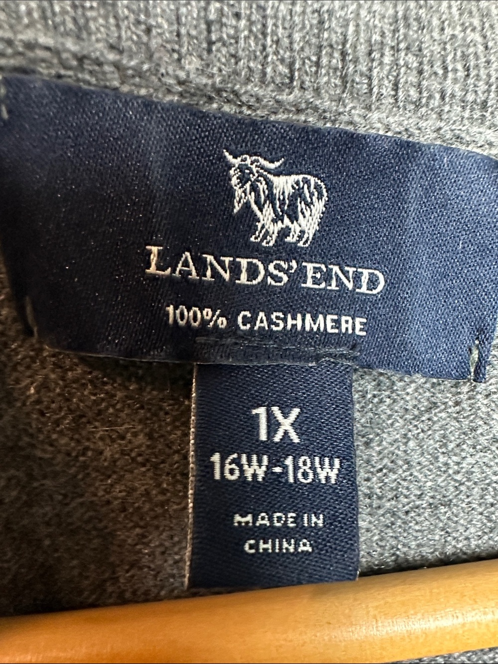 Lands' End Cashmere 100% Gray Short Sleeve Crewneck Tee Women’s minimalist - Picture 2 of 7